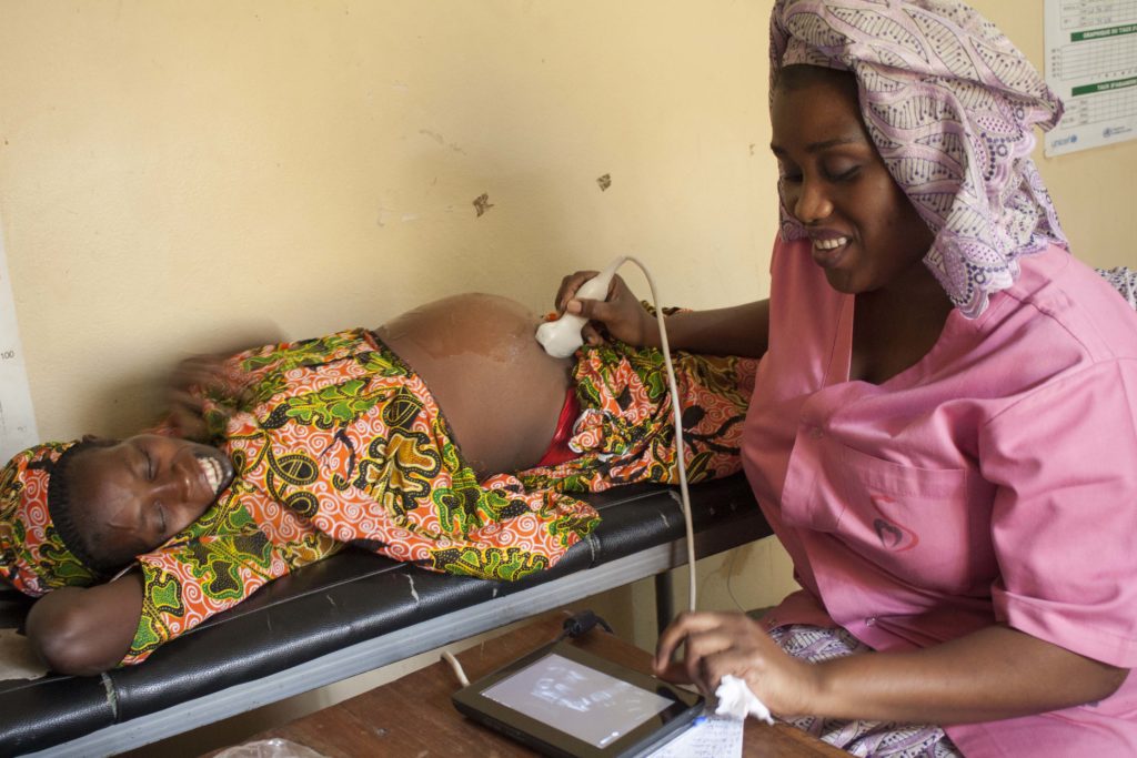 Valise-de-télémédecine-Amref